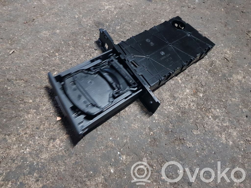 BMW 3 E90 E91 Держатель чашки 