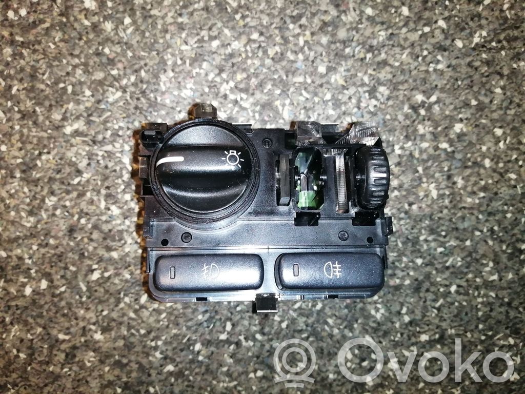 Volvo XC90 Light switch 