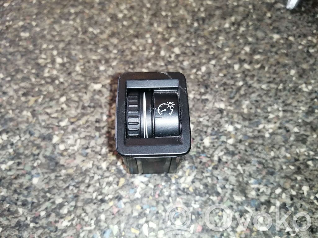 Volkswagen PASSAT CC Panel lighting control switch 