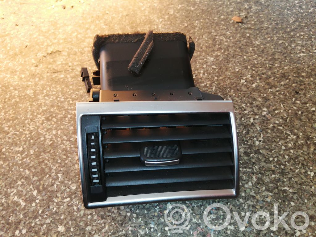 Audi A8 S8 D3 4E Šoninės oro grotelės 
