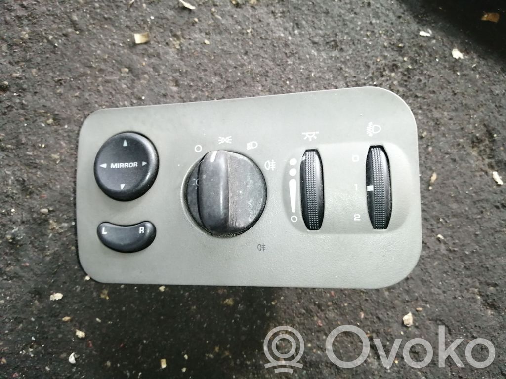 Chrysler Voyager Light switch 