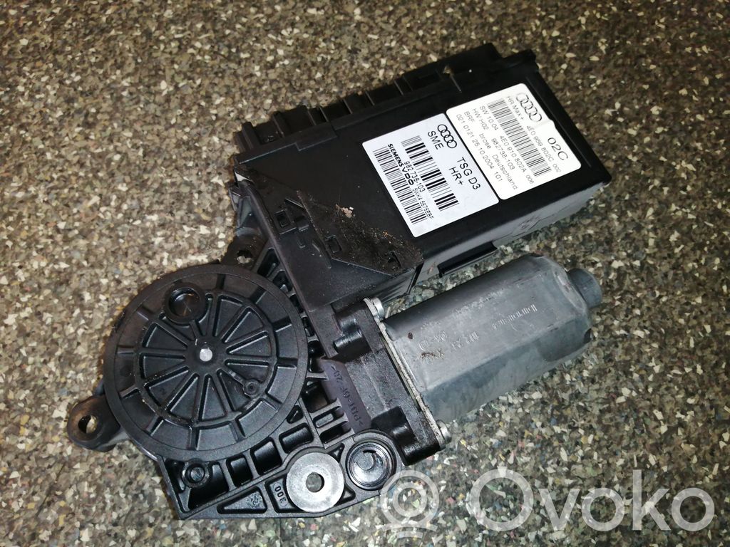 Audi A8 S8 D3 4E Aizmugurē loga pacēlāja motoriņš 