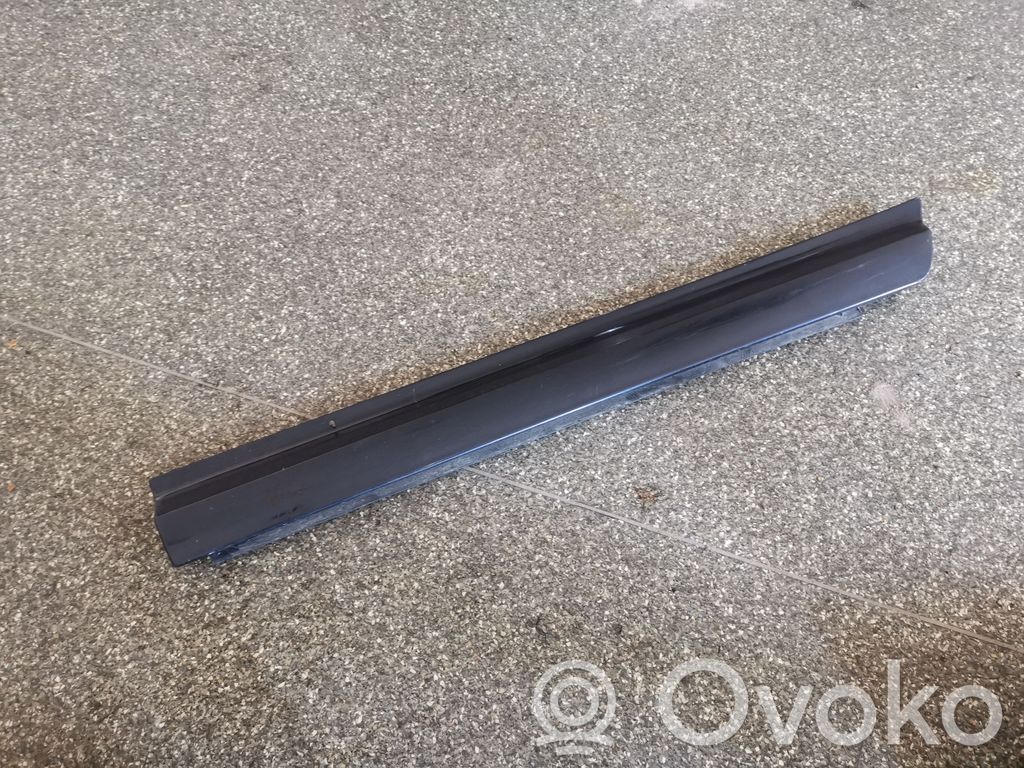 Audi A8 S8 D3 4E Takaoven lista (muoto) 