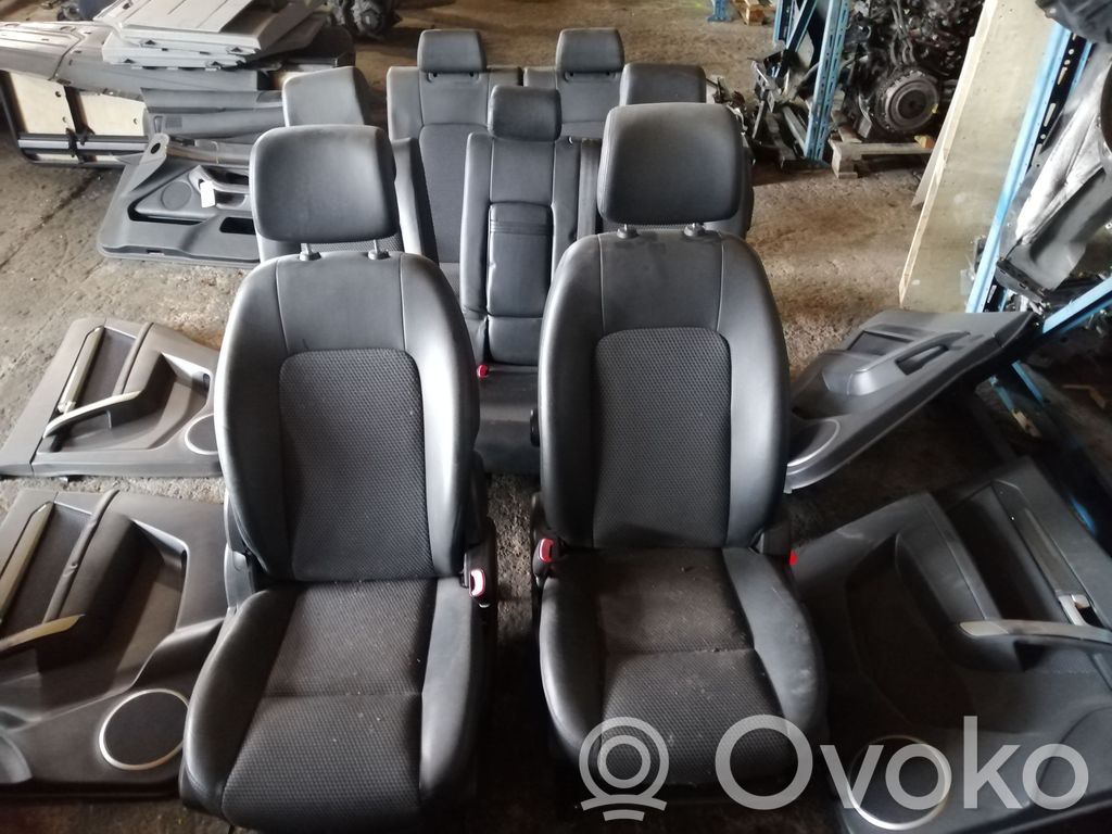 Interior set