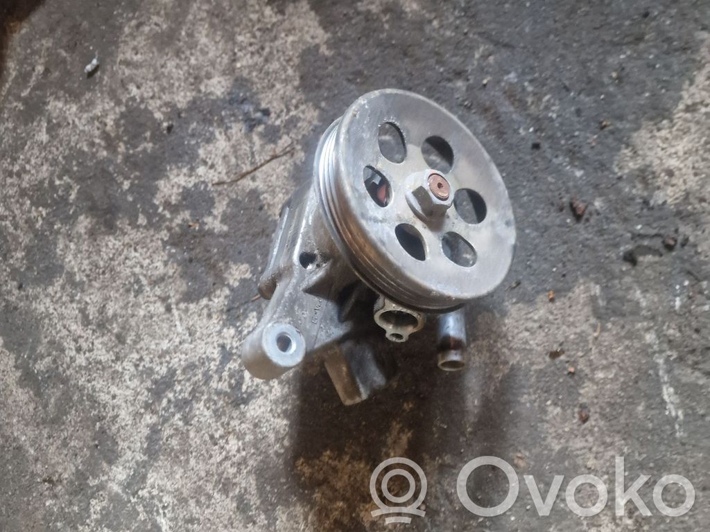 Ohjaustehostimen pumppu