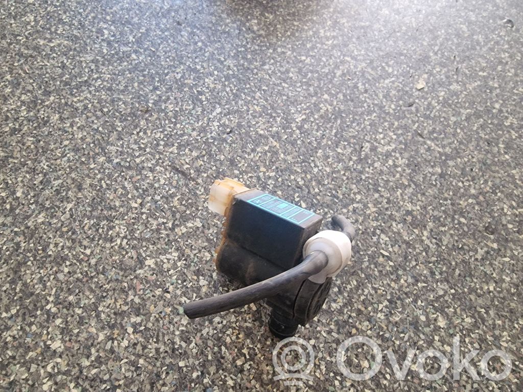 KIA Ceed Windscreen/windshield washer pump 