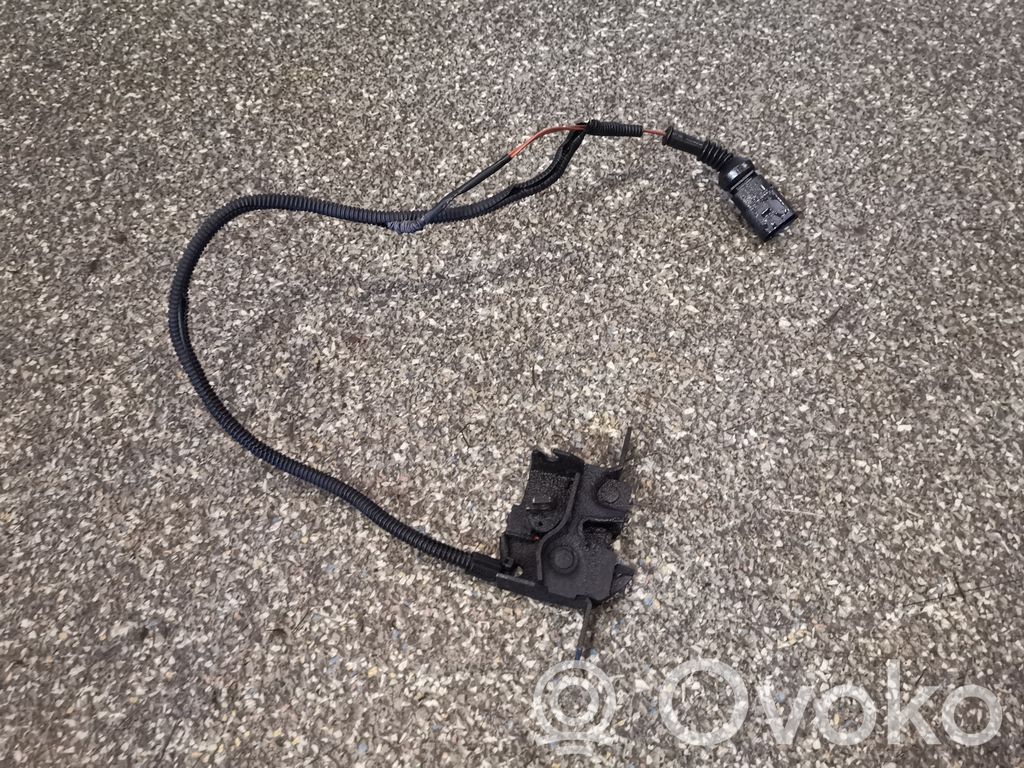 Audi A8 S8 D3 4E Engine bonnet/hood lock/catch 