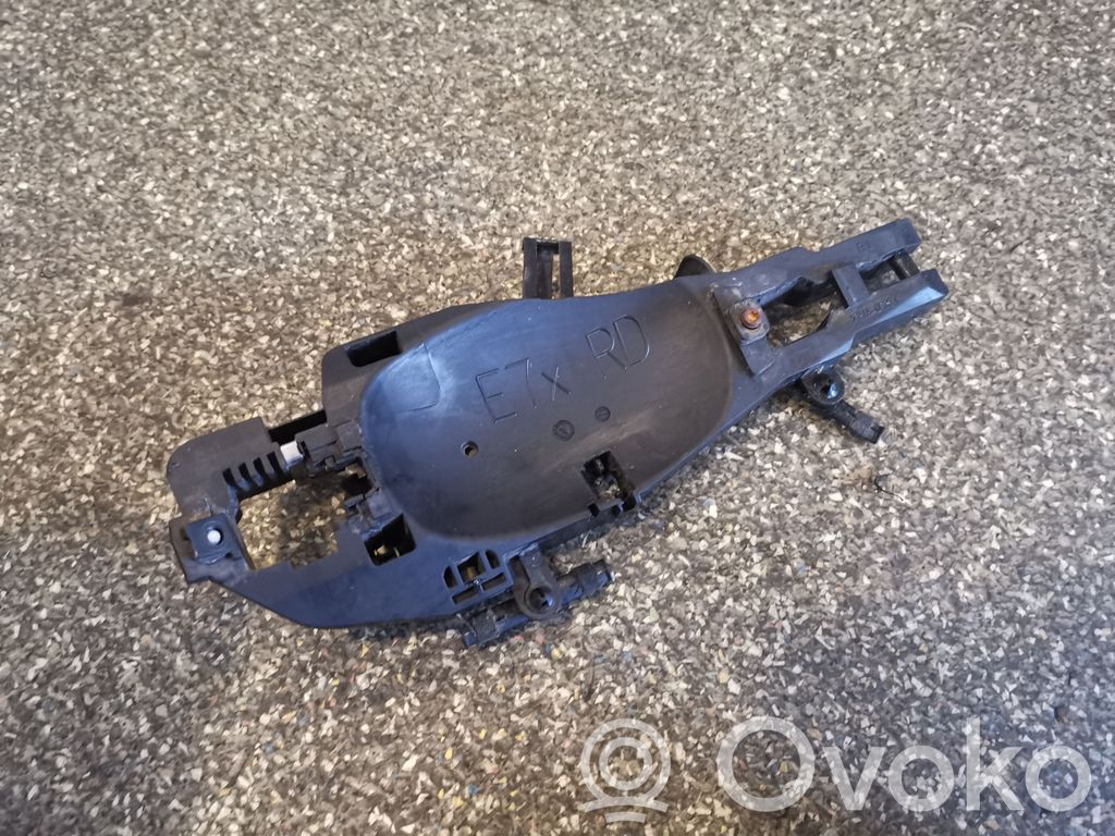 BMW X5 E70 Rear door exterior handle/bracket 