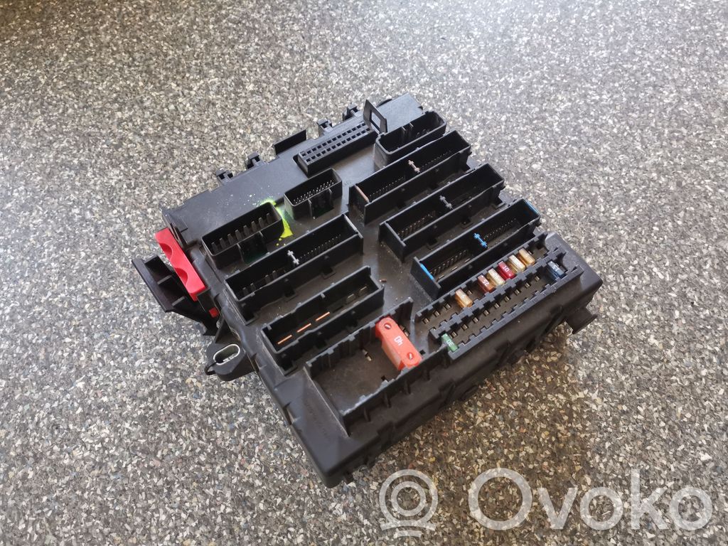 Opel Signum Fuse module 