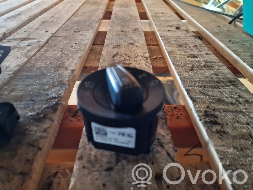 Volkswagen Touran III Light switch 