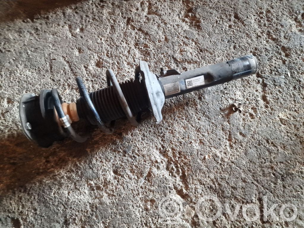 Volkswagen Touran III Amortyzator przedni 
