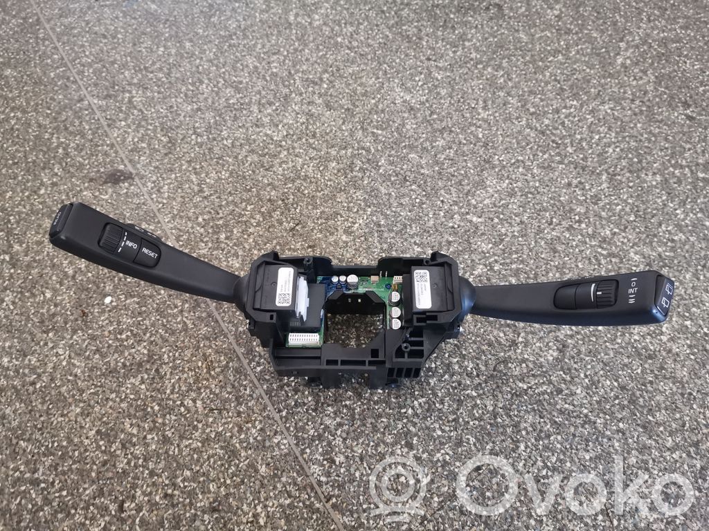 Volvo V70 Wiper turn signal indicator stalk/switch 
