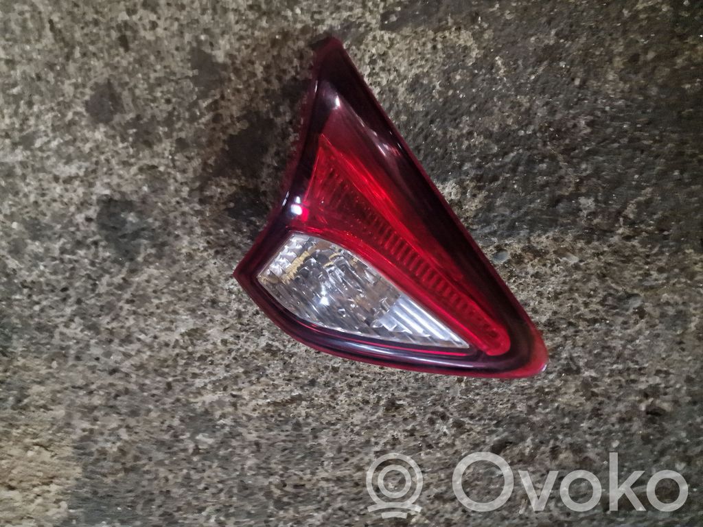 Tailgate rear/tail lights