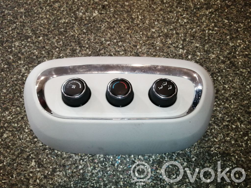 Dodge Durango III Climate control unit 