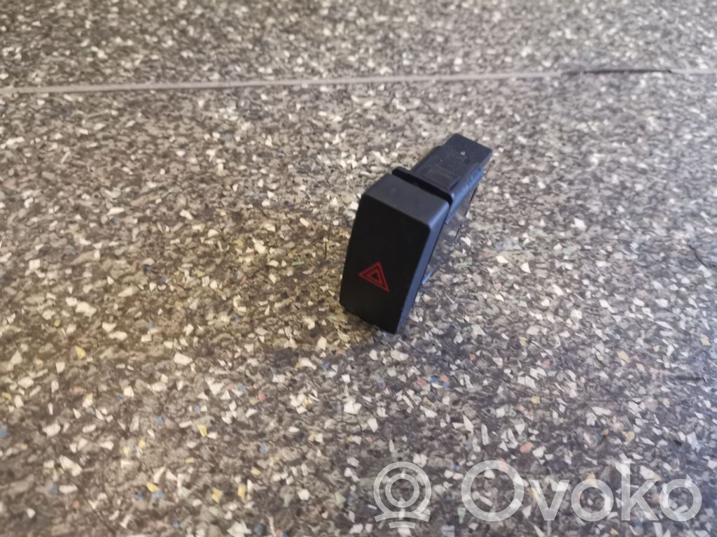 Mazda CX-5 Hazard light switch 