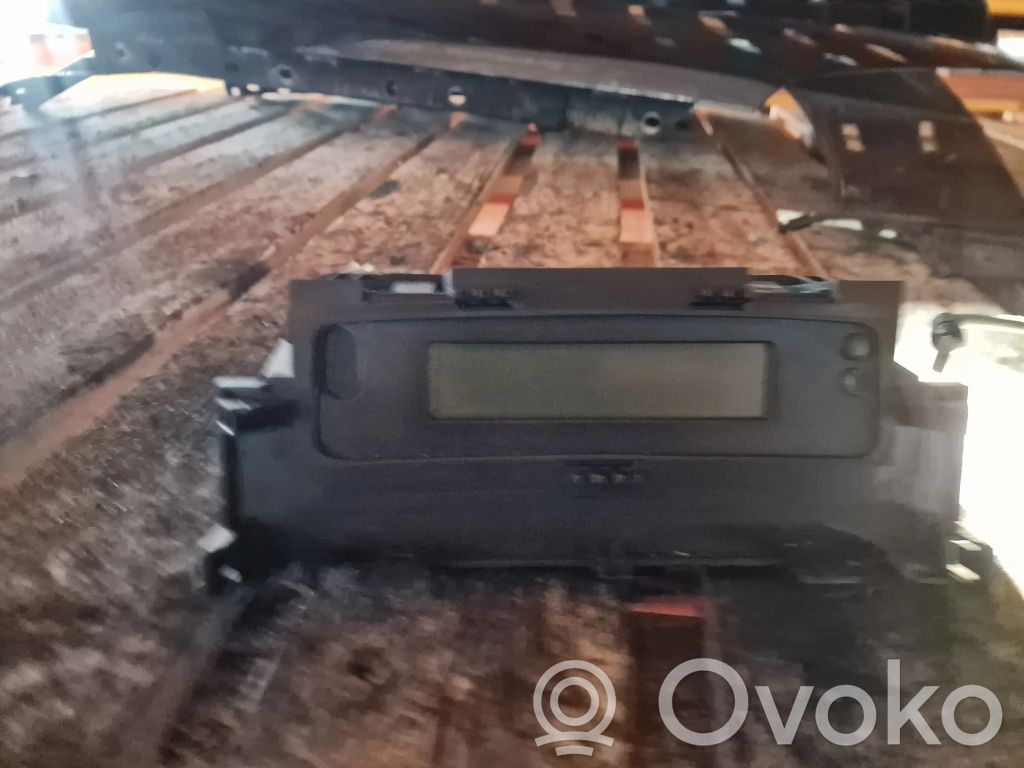 Renault Megane II Screen/display/small screen 