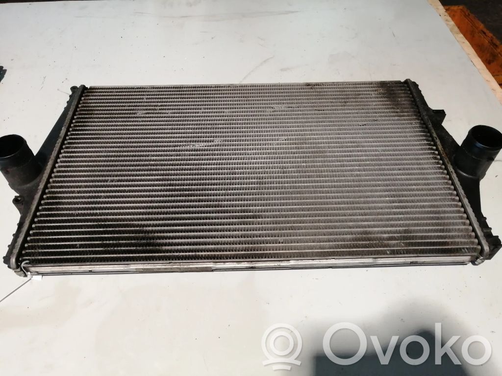 Volvo V70 Interkūlerio radiatorius 
