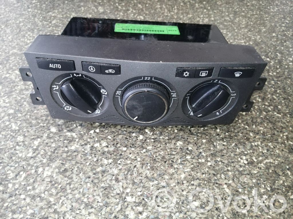 Opel Antara Climate control unit 
