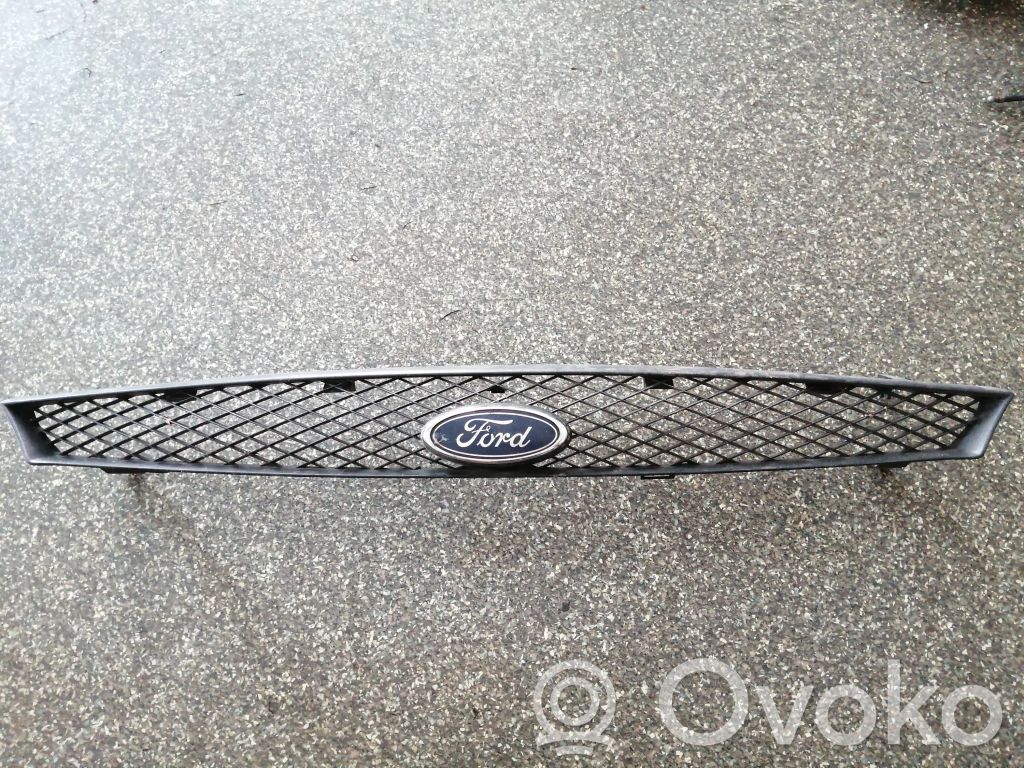 Ford Focus Front bumper upper radiator grill 