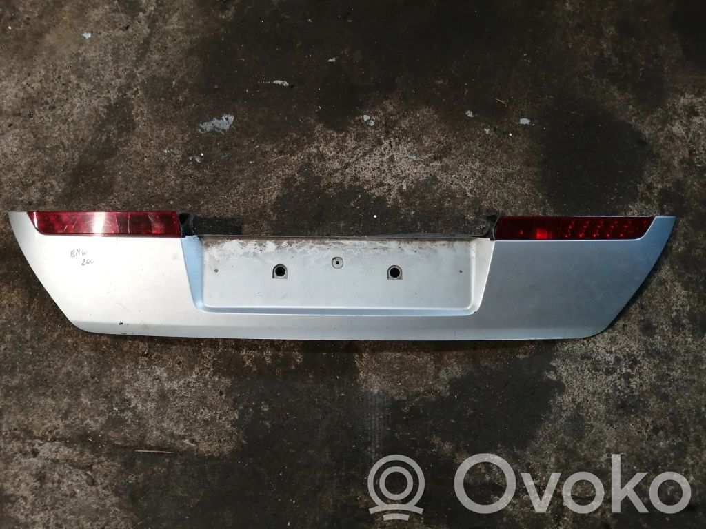 BMW 7 E65 E66 Tailgate trim 