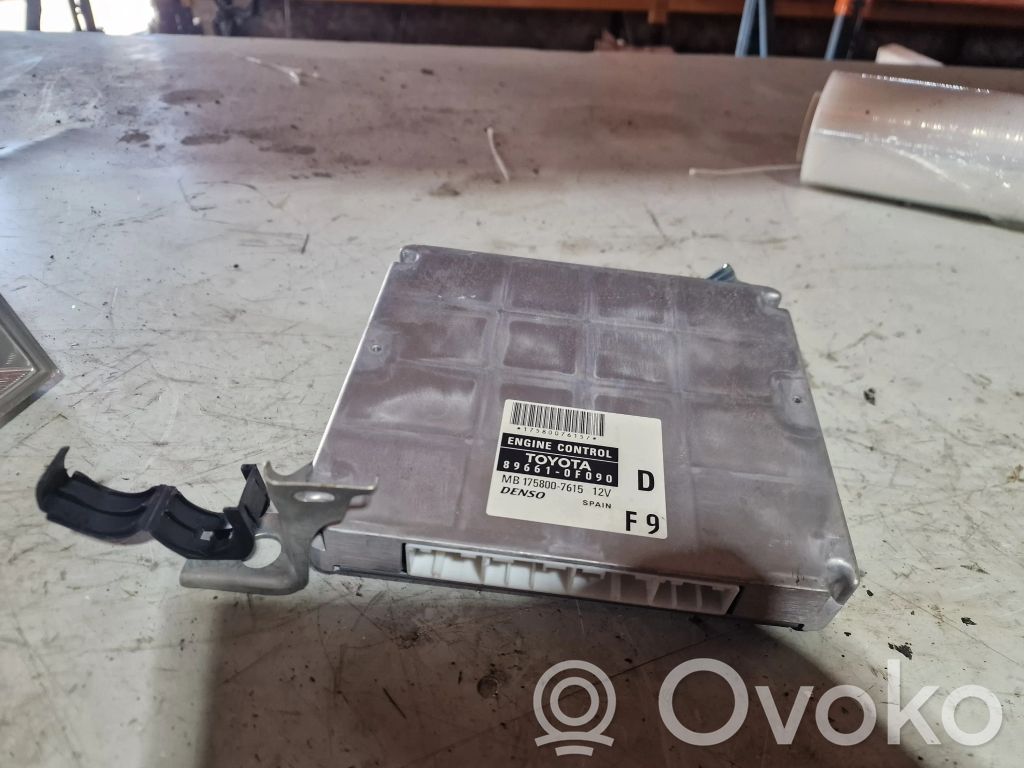 Toyota Corolla Verso AR10 Engine control unit/module 