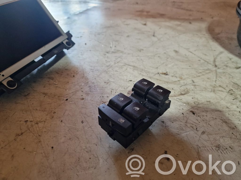 Buick Encore I Electric window control switch 