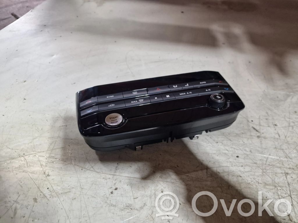 Jaguar XE Climate control unit 