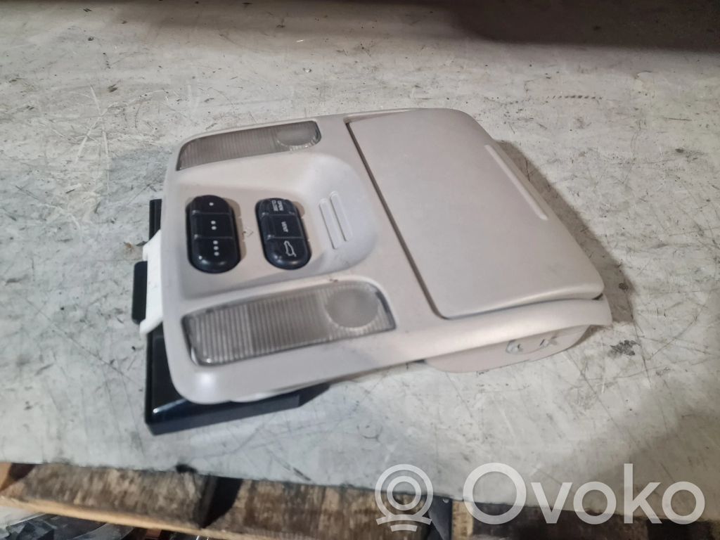 Front seat light   VJ5926