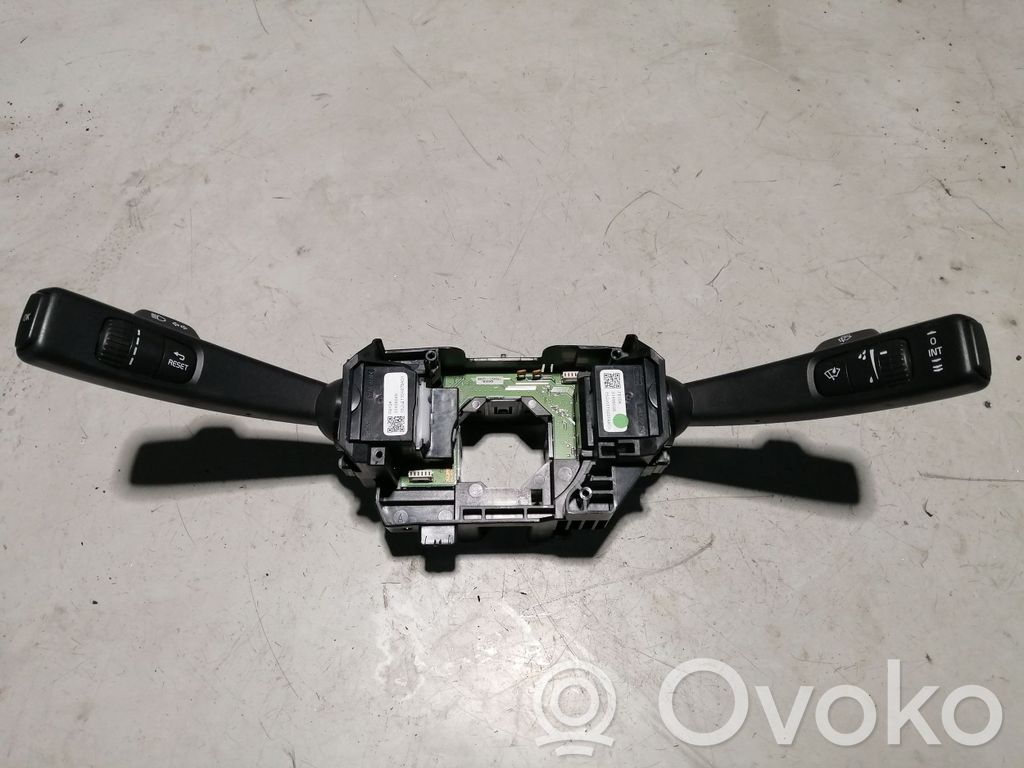 Volvo S60 Wiper turn signal indicator stalk/switch 