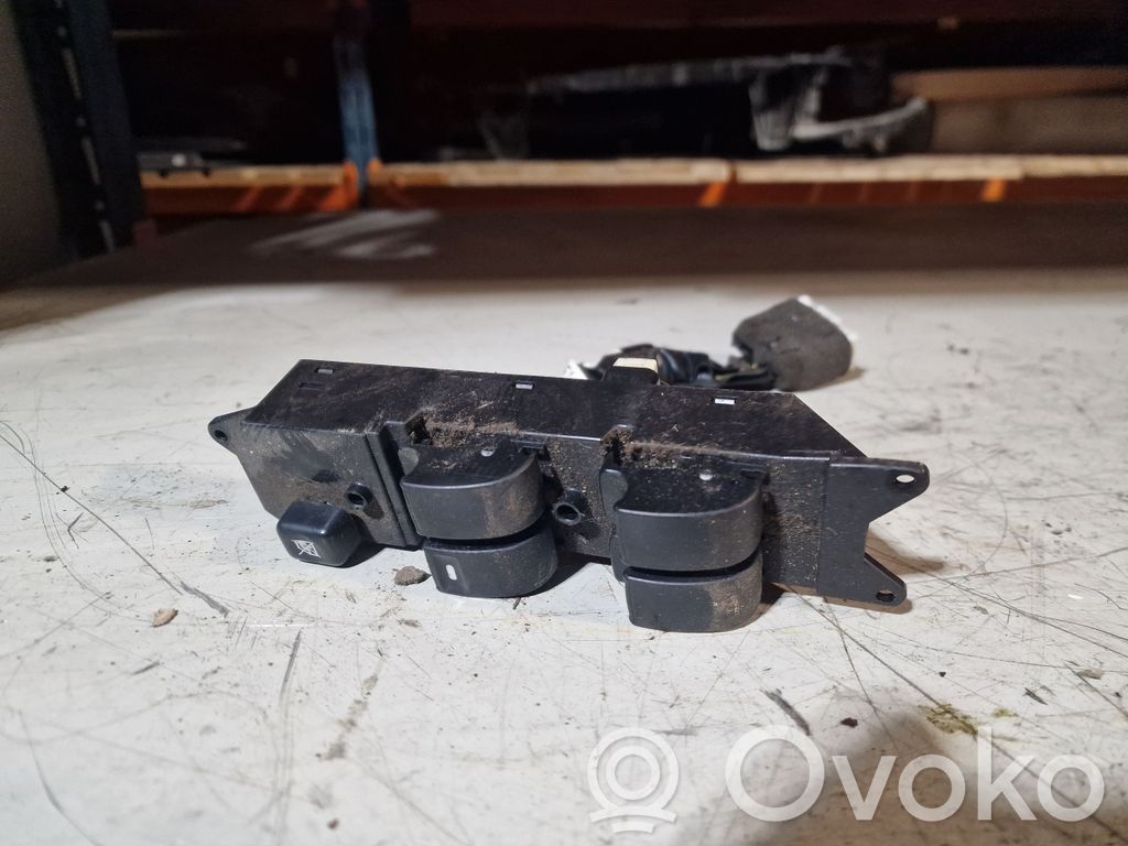 Mitsubishi Outlander Electric window control switch 