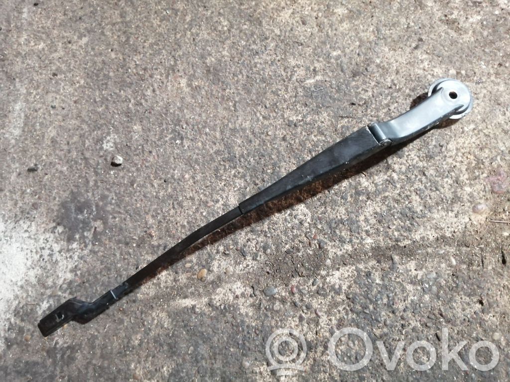 Ford Focus Front wiper blade arm 
