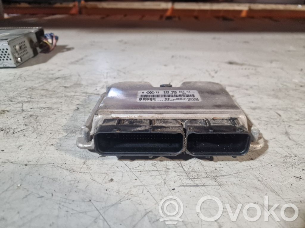 Volkswagen Golf IV Engine control unit/module 