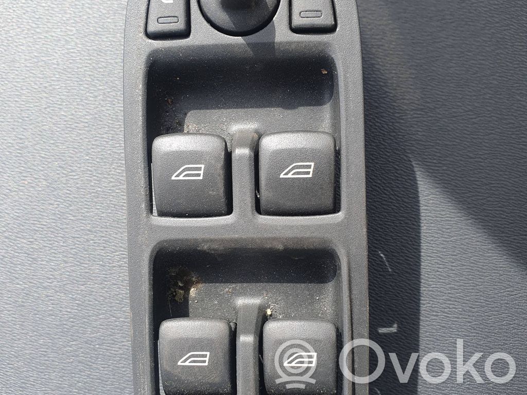 Volvo XC60 Electric window control switch 