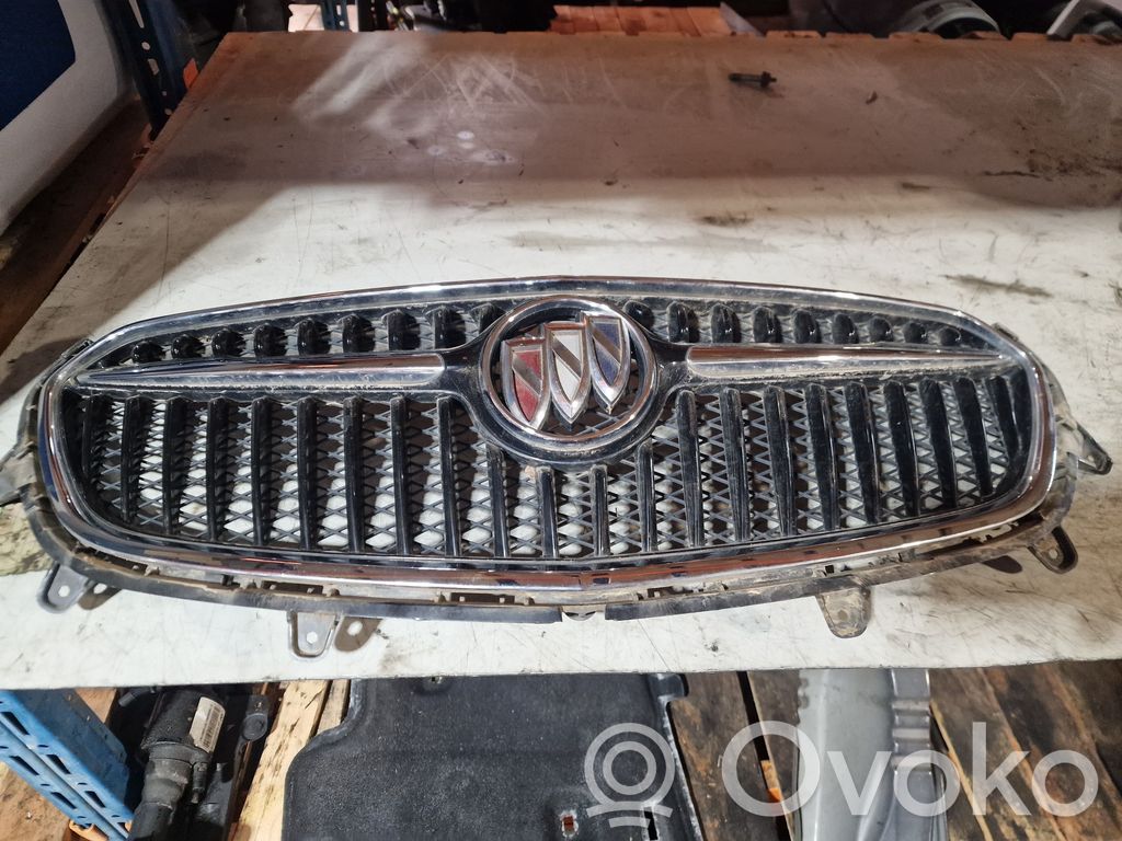 Buick Encore I Maskownica / Grill / Atrapa górna chłodnicy 