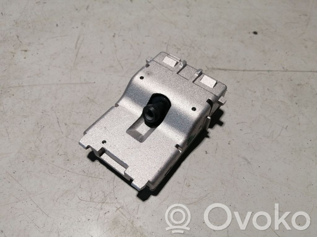 Windshield/windscreen camera   84756639,421016924