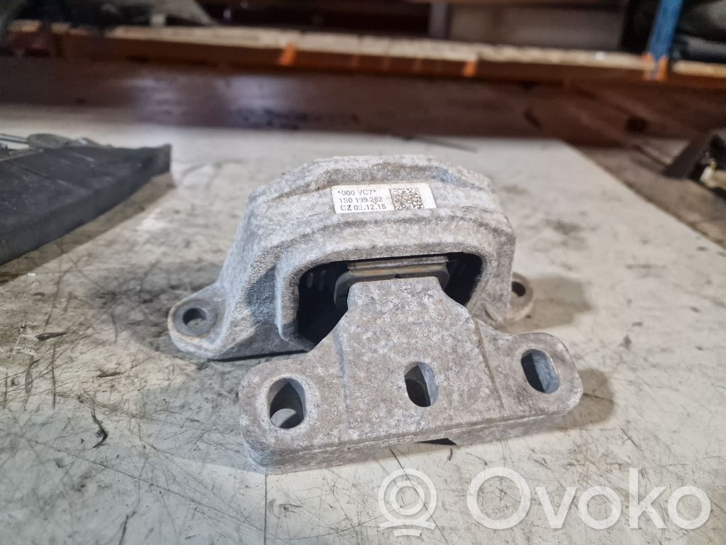 Skoda Citigo Engine mount bracket 