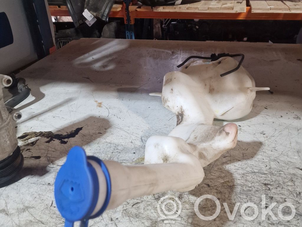 Ford Ecosport Zbiornik płynu do spryskiwaczy szyby przedniej / czołowej 