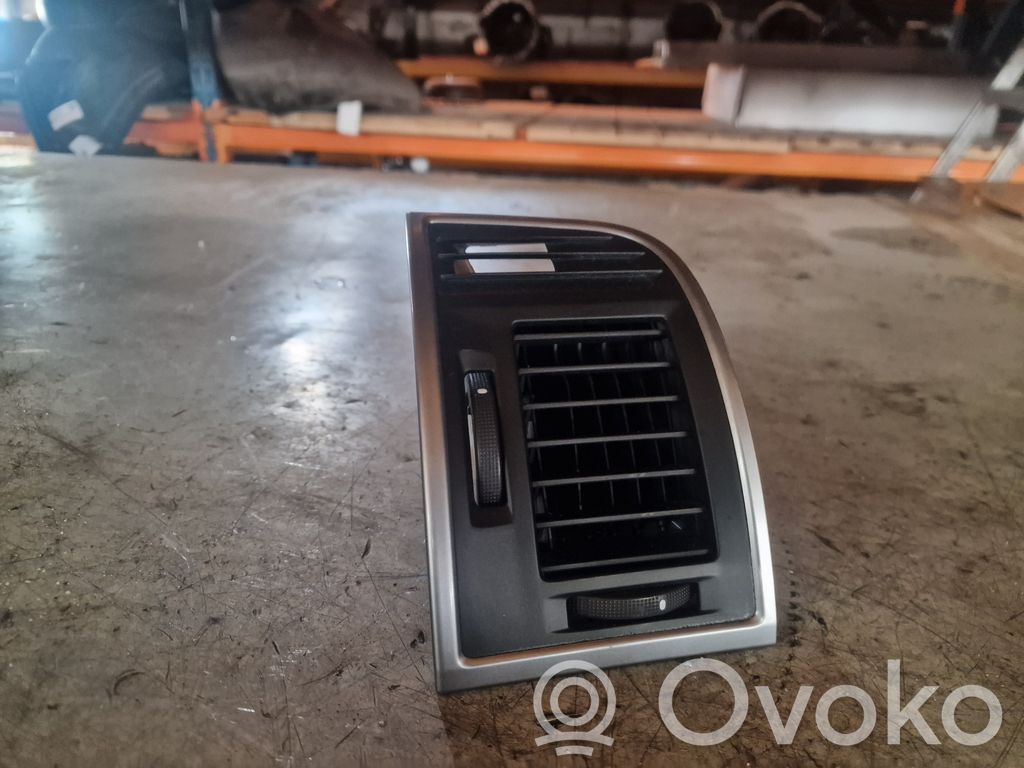 Cadillac BLS Moldura protectora de la rejilla de ventilación lateral del panel 