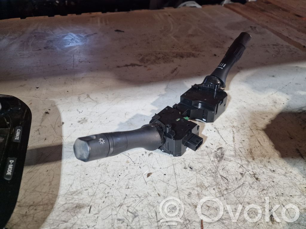 Nissan Juke I F15 Wiper turn signal indicator stalk/switch 