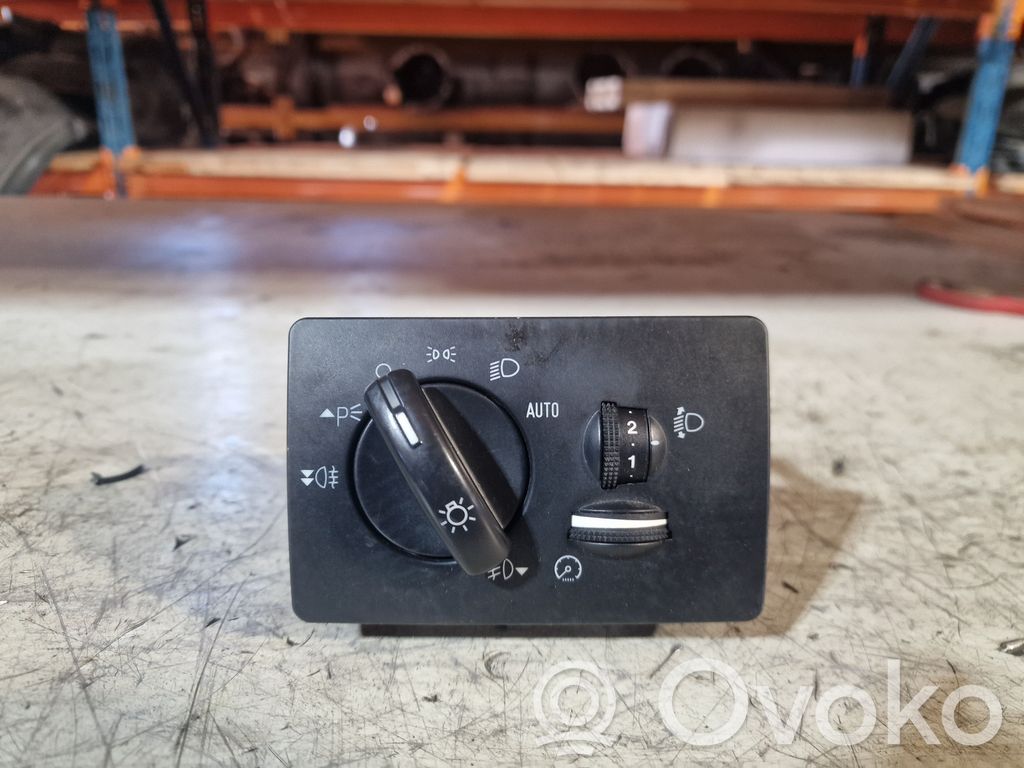 Ford Focus Light switch 