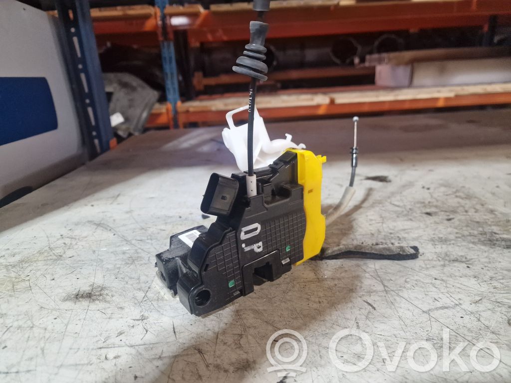 KIA Ceed Front door lock 
