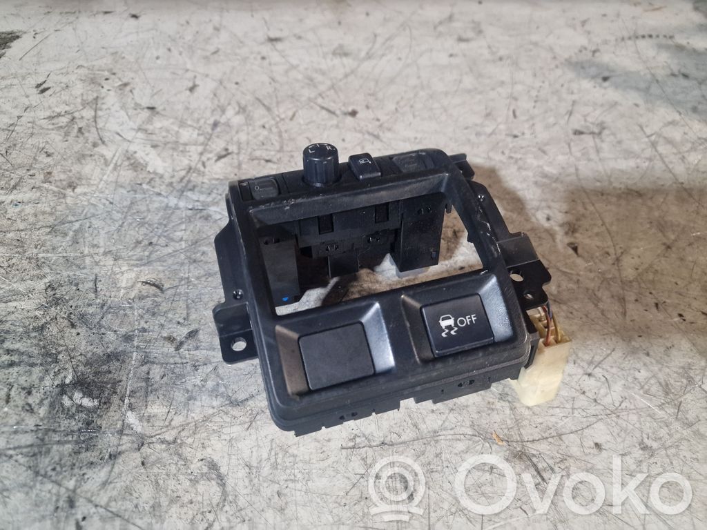 Subaru Outback Wing mirror switch 
