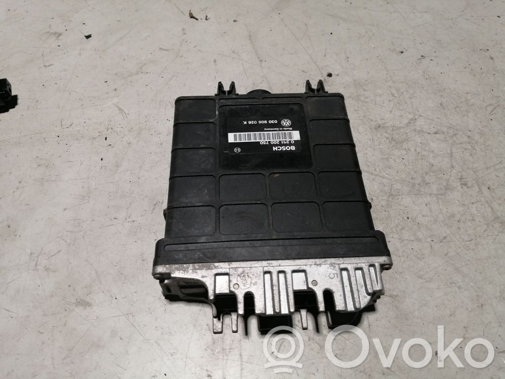 Volkswagen Golf III Engine control unit/module 