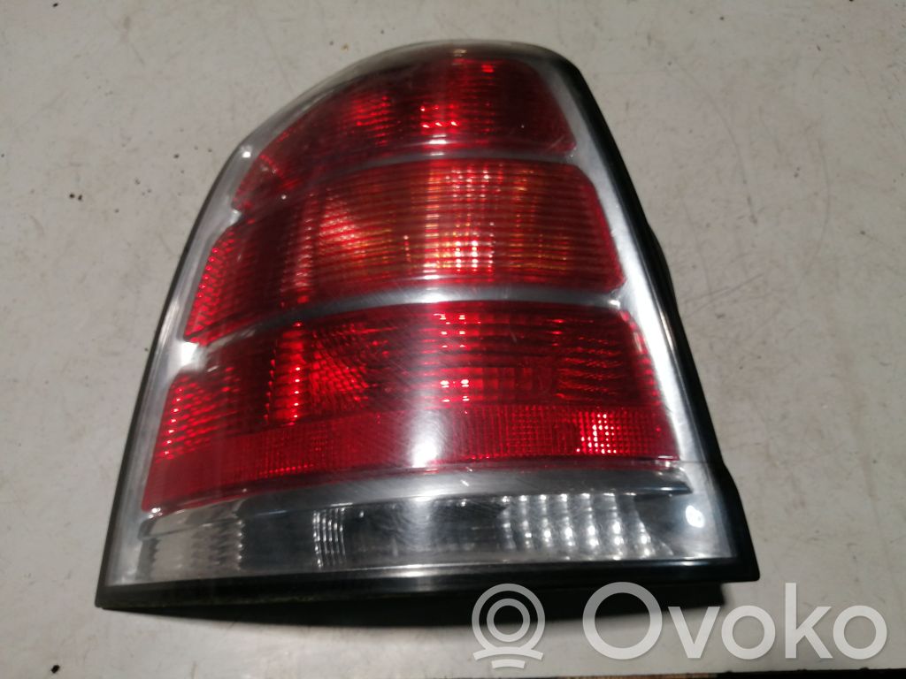 Opel Zafira B Luz trasera/de freno 