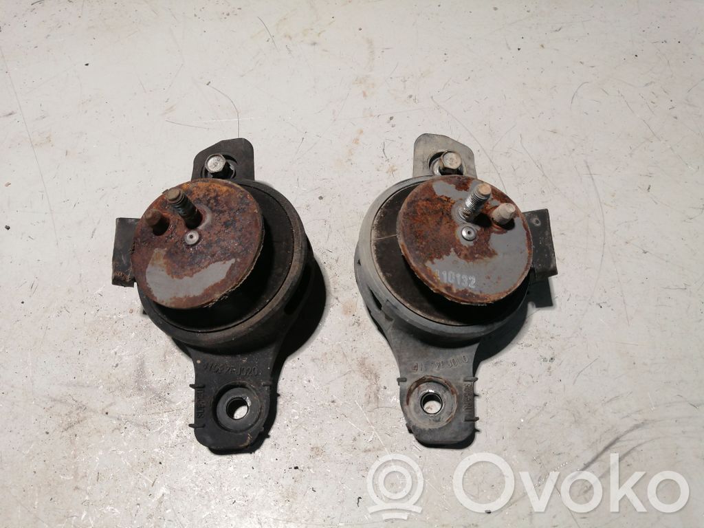 Subaru Impreza IV Engine mount bracket 