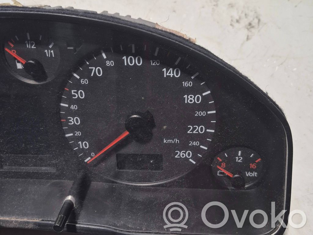 Audi A6 S6 C5 4B Speedometer (instrument cluster) 