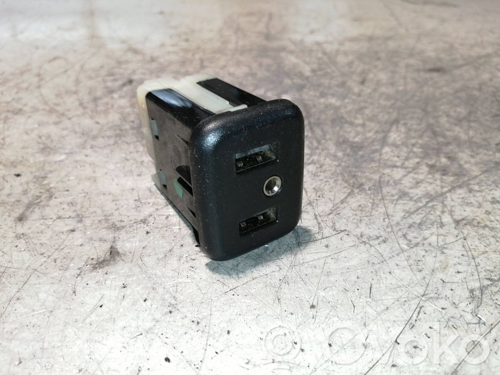 Buick Encore I Enchufe conector USB 