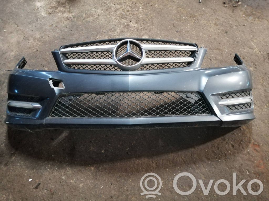 Mercedes-Benz C W204 Zderzak przedni