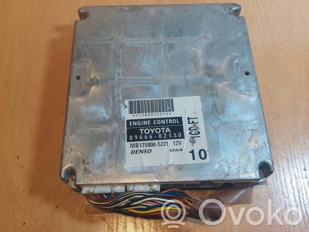 Toyota Corolla E120 E130 Engine control unit/module ECU 