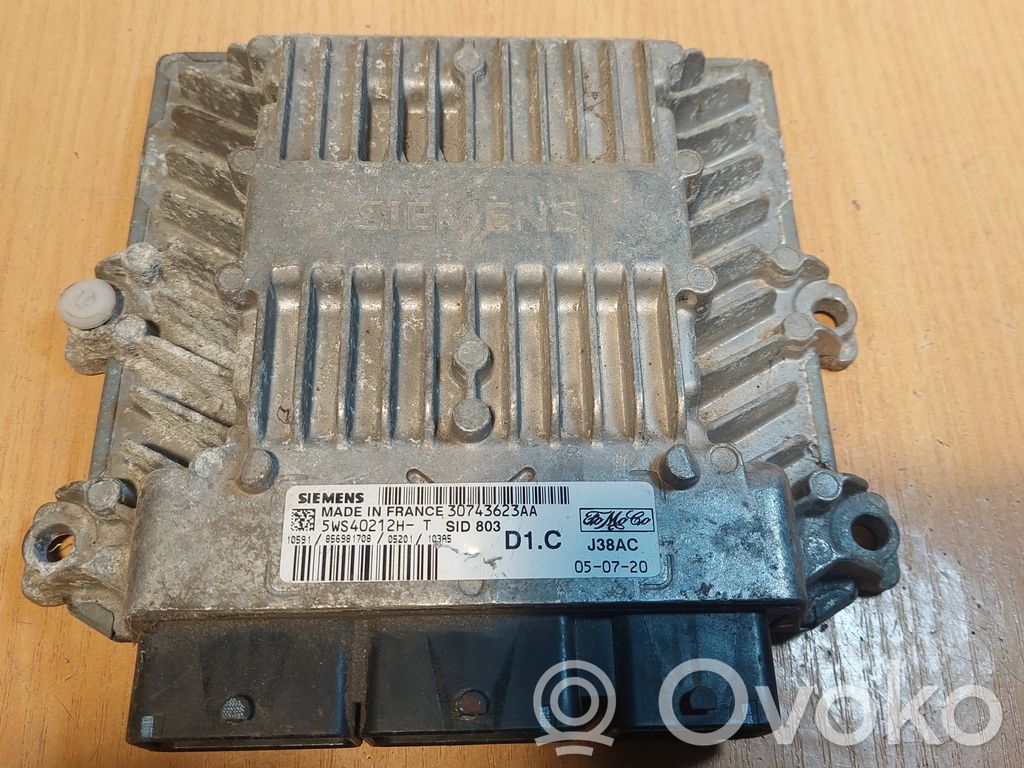 Volvo V50 Engine control unit/module ECU 